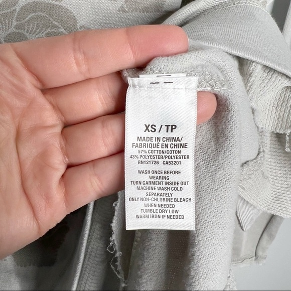 Aeropostale Gray Rose Print Thermal Trim Pullover Sweatshirt - Picture 8 of 12